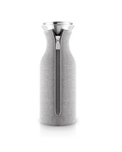 Eva Solo Kühlschrank-Karaffe mit Anzug, Woven Light grey 1.0l