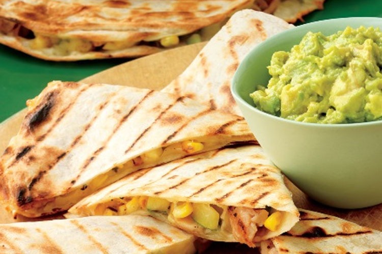 Rezept: Hähnchen-Gemüse-Quesadillas mit Guacamole
